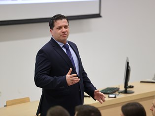 2025-12-03 20-03-20.jpeg